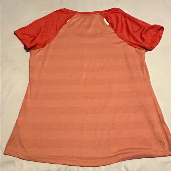 The North Face Short Sleeve Tee - Picture 4 of 6